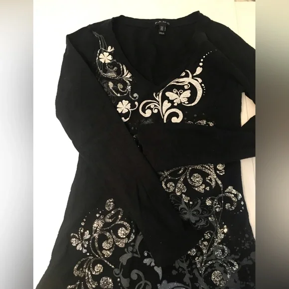 Fang long sleeve glittery t-shirt gently used in great condition - Picture 2 of 3